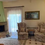 Aelias Apartment *